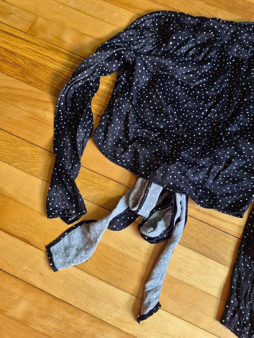 Zara Black Polka Dot Tie-Front Women’s Top - Picture 9 of 11